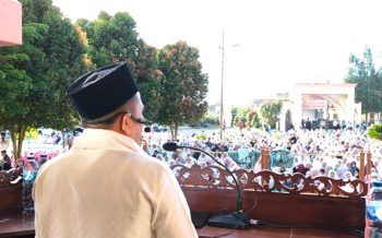 Khutbah Idul Adha Wabup Solok di Masjid Ummi Alahan Panjang, Jamaah Padati Kawasan Wisata Religi Danau Diatas