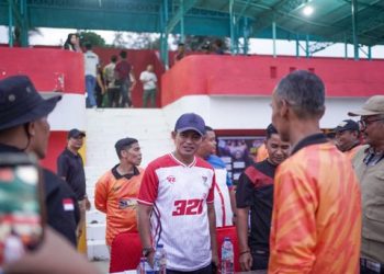 Bupati Solok Hadiri Pembukaan Turnamen Sepak Bola Supayang Legend Cup U-40