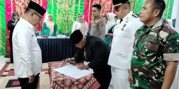 Serah Terima Jabatan Camat dan Pelantikan Ketua TP-PKK Kecamatan Payung Sekaki Berlangsung Khidmat