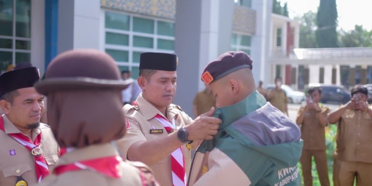 Bupati Solok Lepas Kontingen Jambore Nasional XII Kwarcab 0302 Gerakan Pramuka Kabupaten Solok