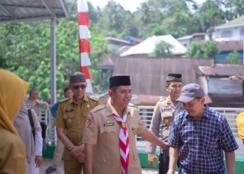 Bupati Solok Buka Kegiatan Bersih-Bersih Masjid di Nagari Cupak