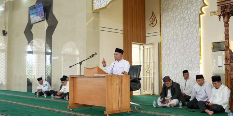 Tabligh Akbar Maulid Nabi di Kabupaten Solok, Bupati Ajak ASN Perkuat Keteladanan dan Kepedulian Sosial