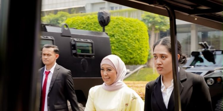 Sambut Arahan Presiden soal Perlinsos, Menkomdigi : Digitalisasi Harus Pangkas Waktu dan Biaya Masyarakat