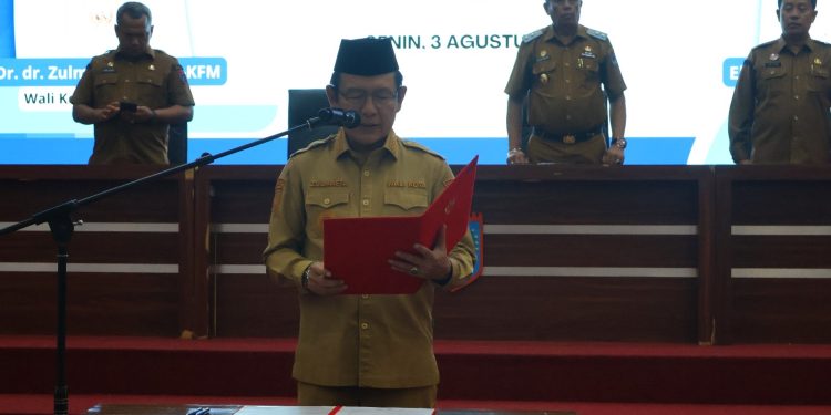 Wali Kota Payakumbuh Lantik dan Ambil Sumpah Jabatan 17 ASN