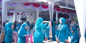 Hari Kedua Jambore Kader PKK Berprestasi Tingkat Provinsi Sumbar, Kabupaten Solok Tampilkan Yel-Yel Penuh Semangat