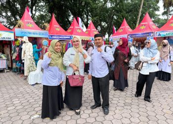 Kadis Kominfo Kabupaten Solok Kunjungi Stand UP2K Jambore PKK Tingkat Provinsi Sumatera Barat 2026