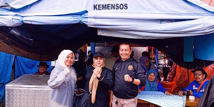 Duo Srikandi Legislatif Kabupaten Solok Puji dan Apresiasi Dapur Umum Dinas Sosial