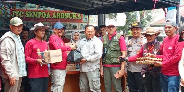 Pengurus PAC Partai Gerindra Kecamatan Gunung Talang Salurkan Bantuan Sembako untuk Warga Terdampak Galodo Arosuka