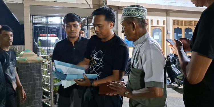 Pensiunan Kemenag di Sijunjung Ditangkap Usai Salat Isya, Diduga Cabuli Dua Anak Kandung