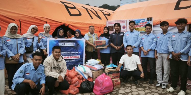 Universitas Muhammad Nasir Salurkan Bantuan kepada Korban Galodo Solok