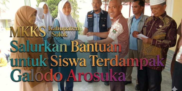 MKKS Kabupaten Solok Salurkan Bantuan untuk Siswa Terdampak Galodo Arosuka