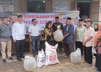 Gubernur Sumbar Salurkan Bantuan Perikanan di Koto Sani Kabupaten Solok