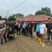 Puluhan Pemuda Salayo Gotong Royong Bersihkan Lumpur dan Selamatkan Aset Dinas Pariwisata Kabupaten Solok